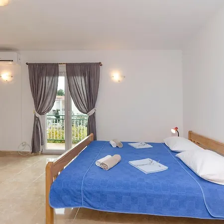 Apartment Amarilis *