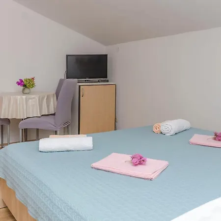 Amarilis * Vodice